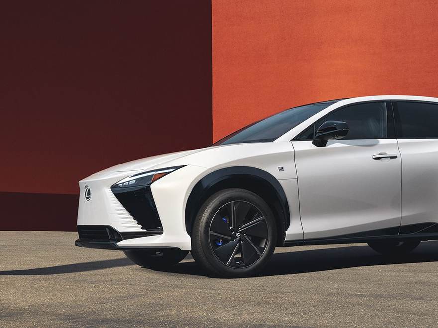 Lexus RZ
